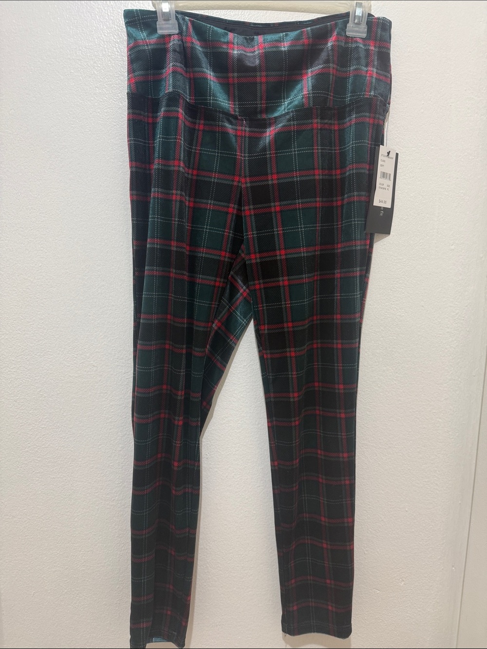 Intro.❤️love the fit Dark Green and Red Plaid High-Waist Leggings